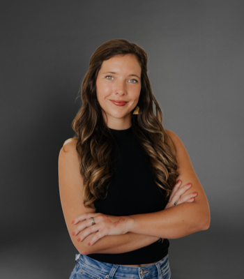Portrait of Sunni Balta, Affiliate Broker.